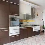 Con Giardino, A 300-metre-tall Mare 아파트 *