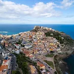 Con Giardino, A 300-metre-tall Mare كاستيلساردو