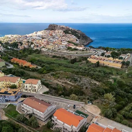 Con Giardino, A 300-metre-tall Mare Apartmán *